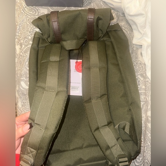 Green Herschel Backpack - Picture 2 of 3